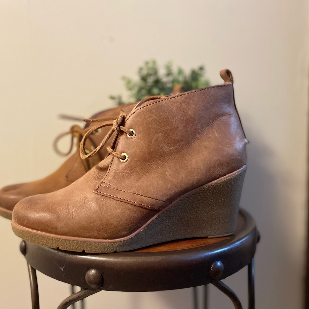 Sperry Topsider Brown Burnished Leather Wedge Boots Size 9